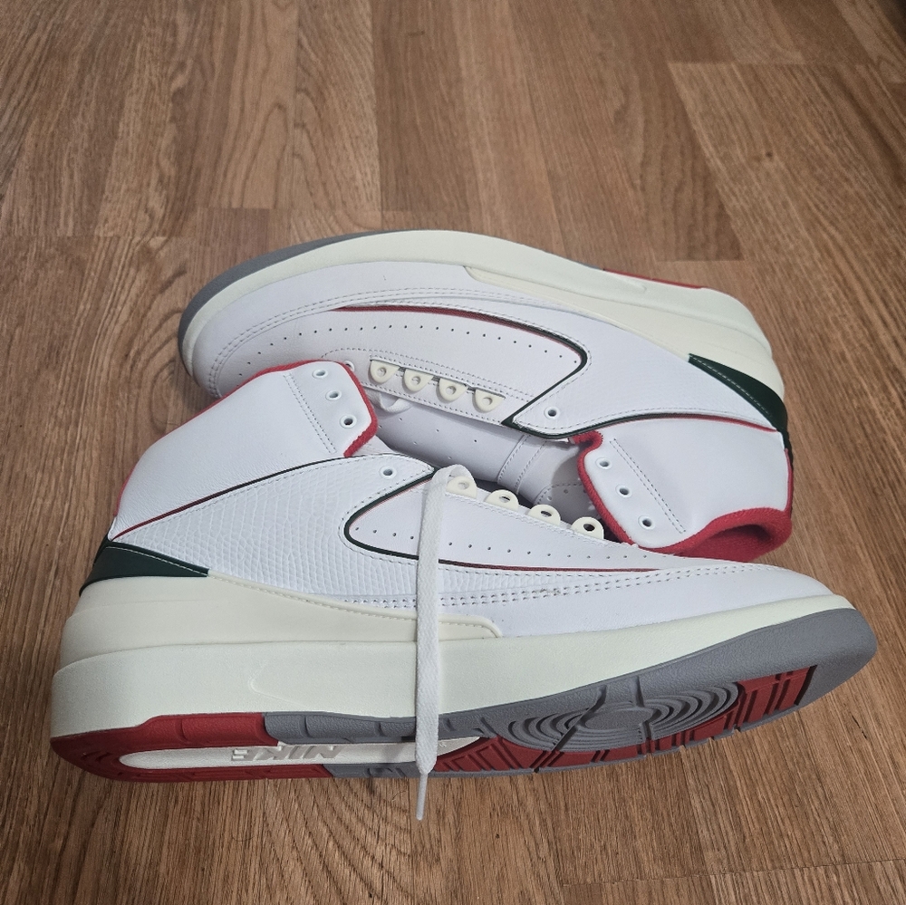 Nike Men's Air Jordan 2 Retro Origins White Fire Red Size 13 DR8884-101 NWOT - Picture 6 of 13